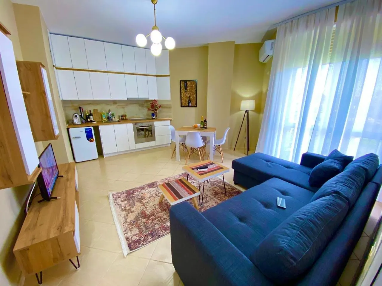 Arol Apartment, Golem